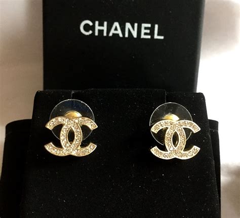 chanel c earrings studs